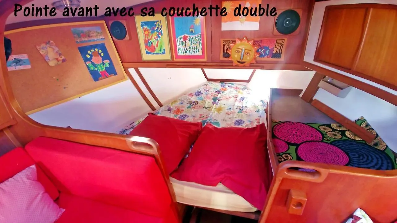 Hotel Bateau Kyma Sainte-Anne Martinik